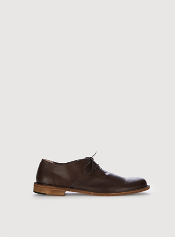 Flat shoes